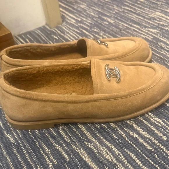 CHANEL Tan Suede CC Logo Slip-On Loafers - Picture 7 of 8